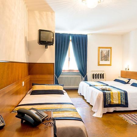 Albergo Altavilla Tirano Habitación foto